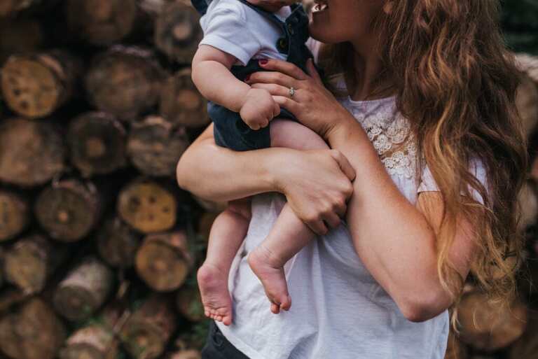 mum and baby photography